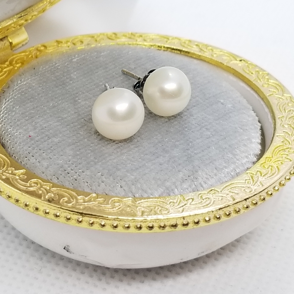 White Pure Pearl Earrings